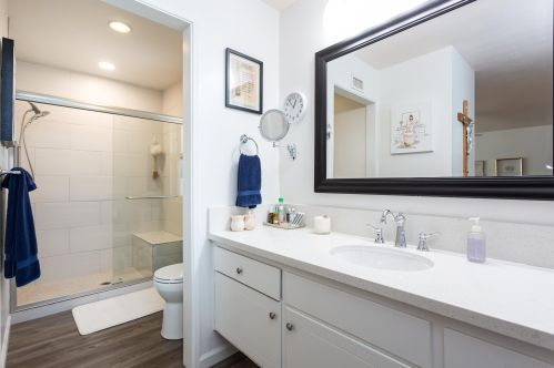 16670 Bernardo Oaks Dr, San Diego CA  92128-2837 exterior