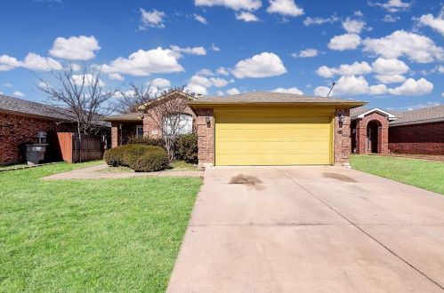 1015 Port Aransas Dr, Oak Point, TX 75068-5484