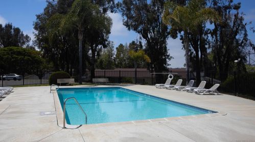 3682 Cliff Way, Oceanside CA  92056-4703 exterior