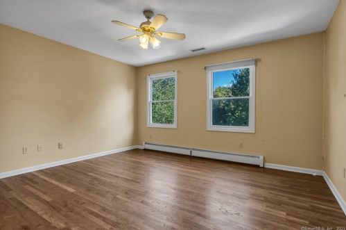 19 Fairlawn Dr, Wallingford CT 06492-2588 exterior