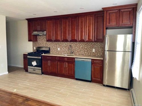 102-27 188th St, Jamaica, NY 11423-1063