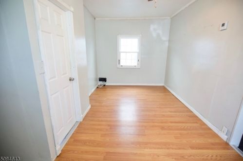 32 Arverne Ter, Irvington NJ 07111-3814 exterior