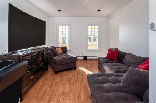 72 Osborne Ave, Norwalk CT  06855-1020 exterior