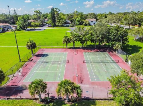 14677 Pine Glen Cir, Lutz FL  33559-3289 exterior