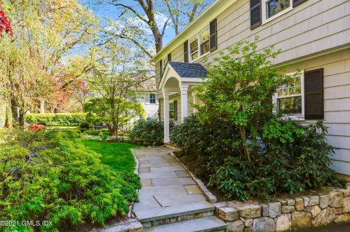 6 Palmer Ter, Riverside, CT 06878-2103