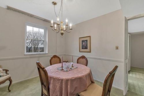 406 Camelot Dr, Pittsburgh PA  15237-4976 exterior