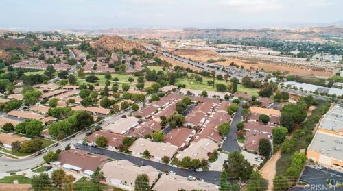 26831 Avenue Of The Oaks, Santa Clarita CA  91321-4805 exterior