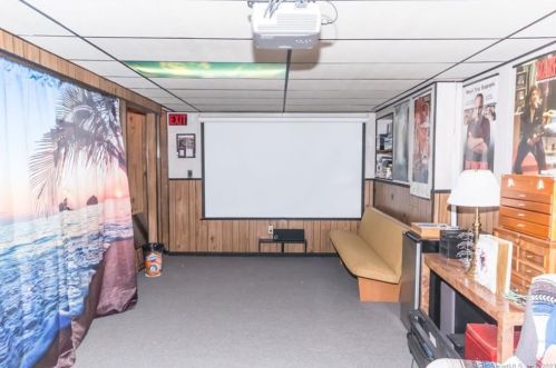 55 Jodi Dr, Wallingford CT  06492-2846 exterior