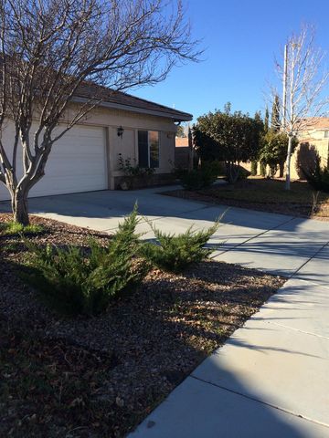 16111 Winona St, Victorville, CA 92395-9521