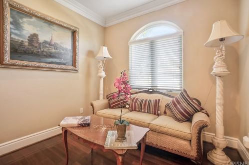 4946 Haskell Ave, Van Nuys CA 91436-1540 exterior