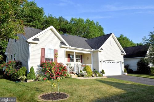 47 Waters Edge Dr, Dover, DE 19904-1251