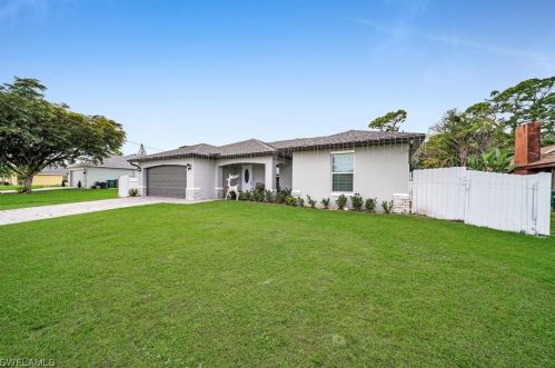 638 4th Ter, Cape Coral, FL 33909-2002