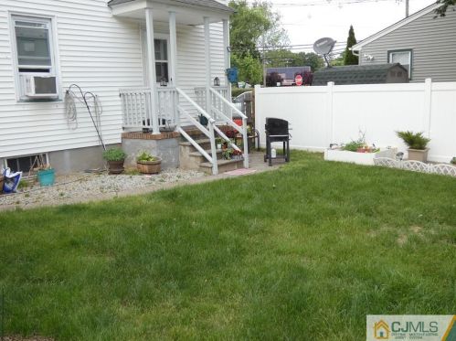 109 Tompkins Ave, South Plainfield NJ  07080-3042 exterior