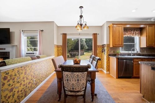 270 Prosperous Valley Rd, Middletown NY  10940-8707 exterior