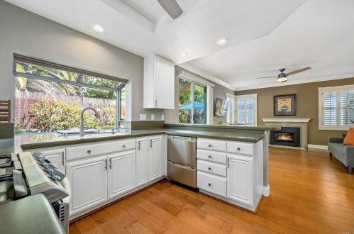 4520 Avenida Privado, Oceanside CA 92057-7740 exterior