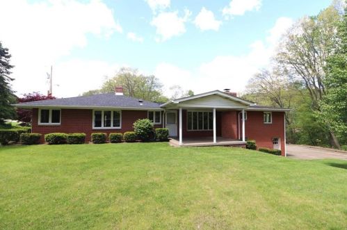 1710 19th Ave, Beaver Falls, PA 15010-5362