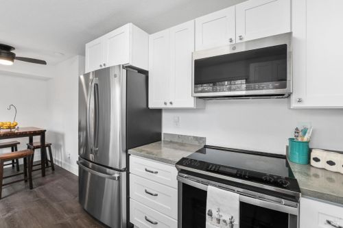 101 Fairoaks Dr, Vacaville CA  95688-5319 exterior