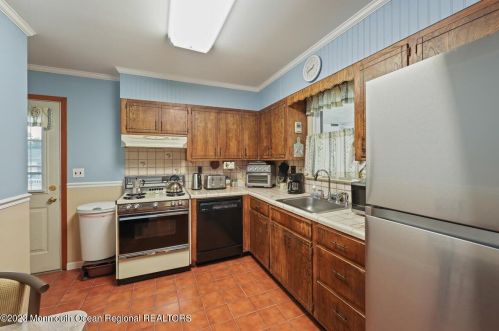 299 Texas Dr, Bricktown NJ 08723-6029 exterior