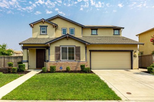 5201 Rose Canyon Ct, Rancho Cordova, CA 95742-8147