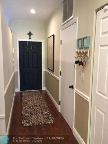 6823 Via Regina, Boca Raton FL  33433-3929 exterior