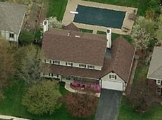 6126 Welsford Ct, Maumee, OH 43537-1329