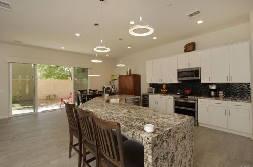 42785 Darien Dr, Indio, CA 92203-1613