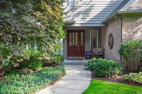 16407 Waterton Square Cir, Granger, IN 46530-8316