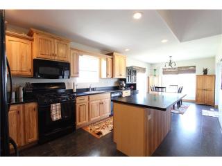 2700 Burns Dr, Midway, IA 52302-9084