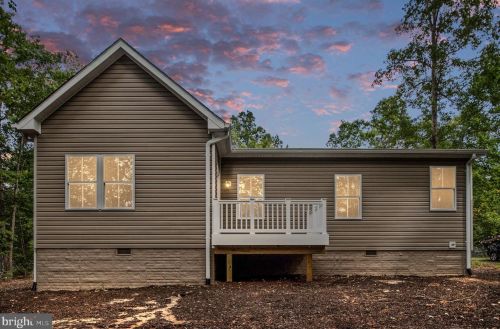 208 Yorktown Blvd, Locust Grove, VA 22508-5113