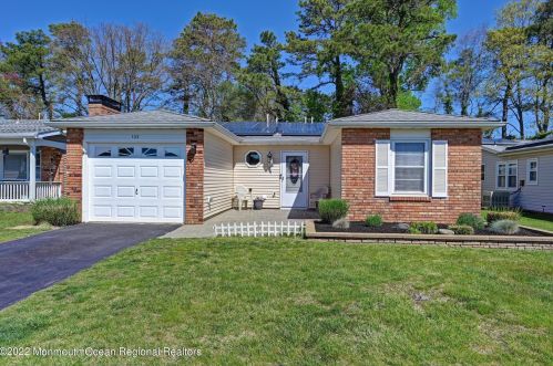133 Courtshire Dr, Bricktown, NJ 08723-7143