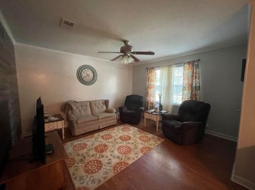 140 Oakland Dr, Kingstree SC  29556-1810 exterior