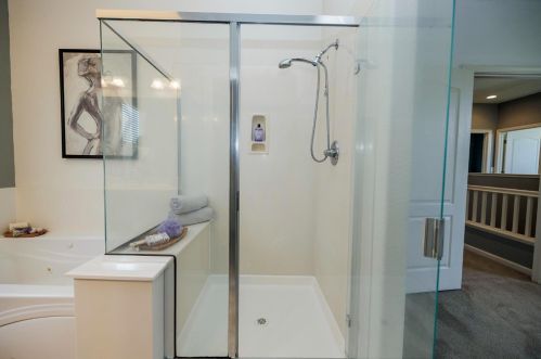 17122 Pacific Oak Ln, Lathrop CA  95330-8526 exterior