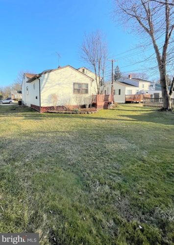 516 Poplar St, Lansdale, PA 19446-1919