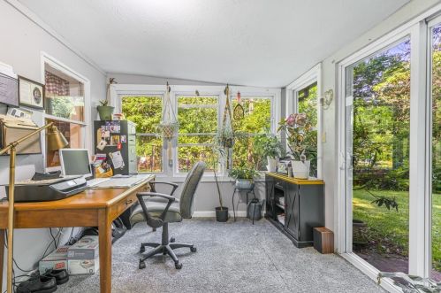 237 Magill Rd, Zelienople PA  16063-3015 exterior