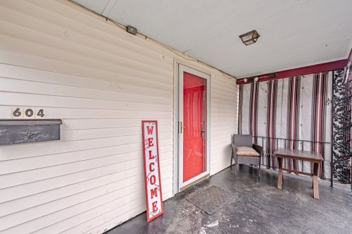 604 Park St, Mckeesport, PA 15132-2143