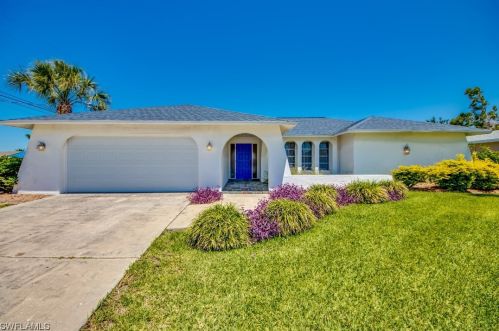 1113 52nd St, Cape Coral, FL 33914-7090