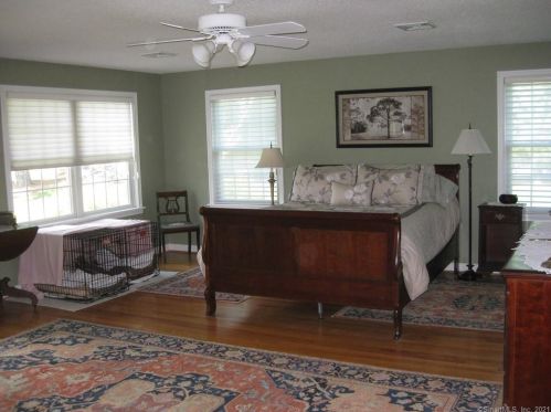 109 Moore Hill Dr, Southington CT  06489-2929 exterior