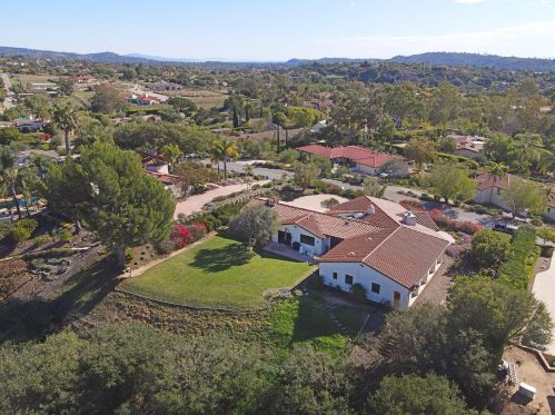 1042 Via Los Padres, Santa Barbara CA  93111-1345 exterior
