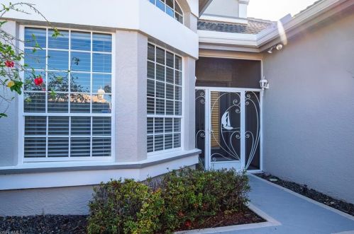 28485 Highgate Dr, Bonita Springs, FL 34135-6832
