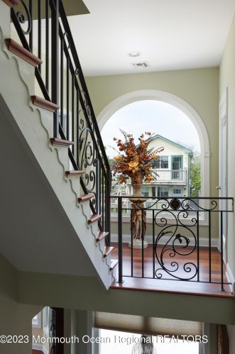 8 Benton Ave, Leonardo NJ  07737-1403 exterior