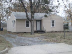2028 15th St, Mcalester, OK 74501-3234