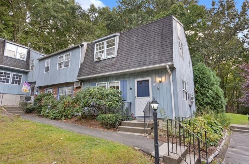 61 Taylor Ave, Bethel, CT 06801-2434