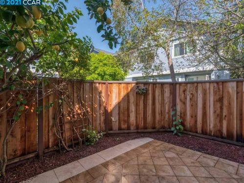 20115 Redwood Rd, Hayward CA  94546-4343 exterior