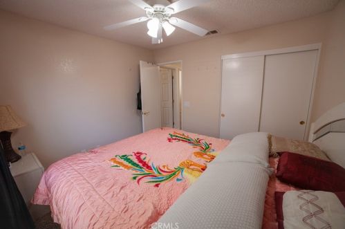 2869 La Vida Dr, Lancaster CA  93535-5873 exterior