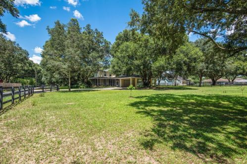 10421 Less Traveled Rd, Thonotosassa FL  33592-4017 exterior