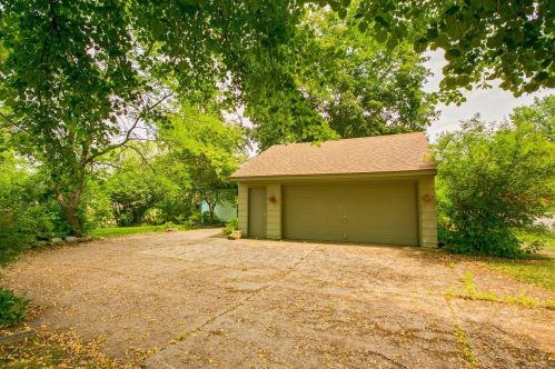 1103 Gresham Ave, Saint Paul MN  55128-5813 exterior