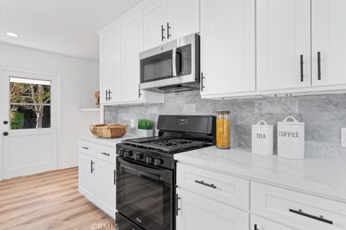 1052 Palmyra Ave, Orange CA  92866-2423 exterior