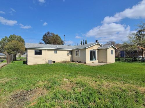 2406 I St, Rio Linda CA  95673-4618 exterior