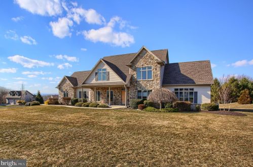 11 Minich Dr, Carlisle, PA 17015-9345