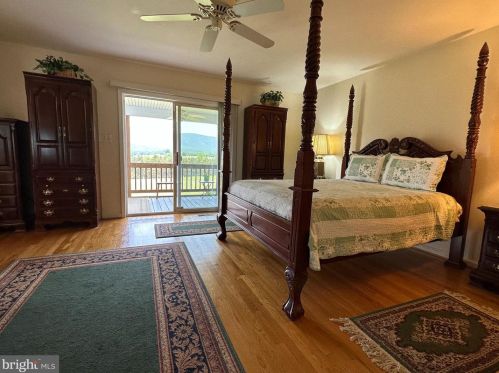 803 Hook Hill Rd, Richmond National Battlefiel VA  22835-3505 exterior